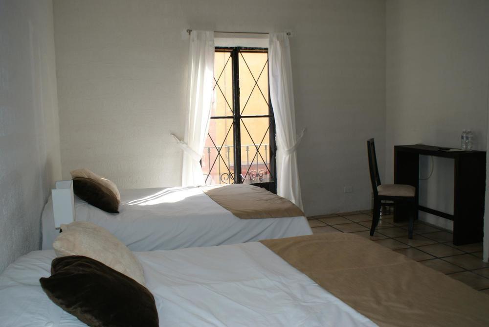 Hotel Punto 79 San Miguel de Allende Exteriör bild